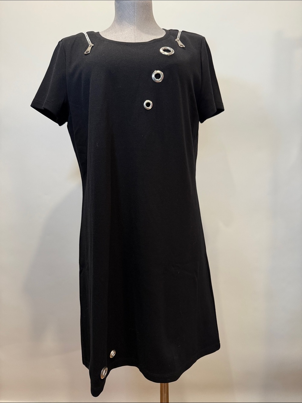 Tricotto Black Shift Dress with Silver Hardware | Size Large